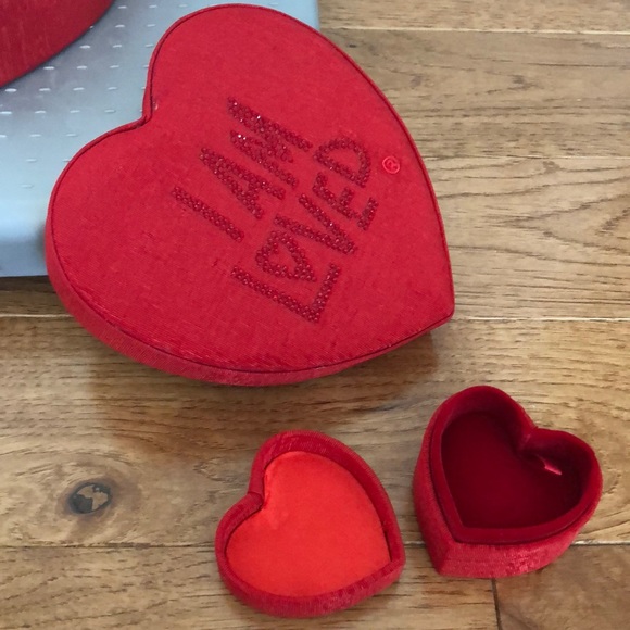 ☘️$4 NEW! Love gift box “I AM LOVED” - true red - Picture 2 of 7